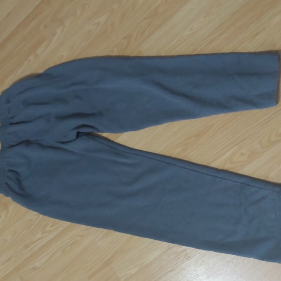 Sweats - Picture 5 of 8